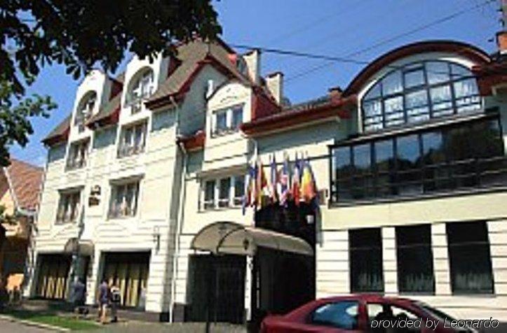Elite Hotel Oradea Exterior foto