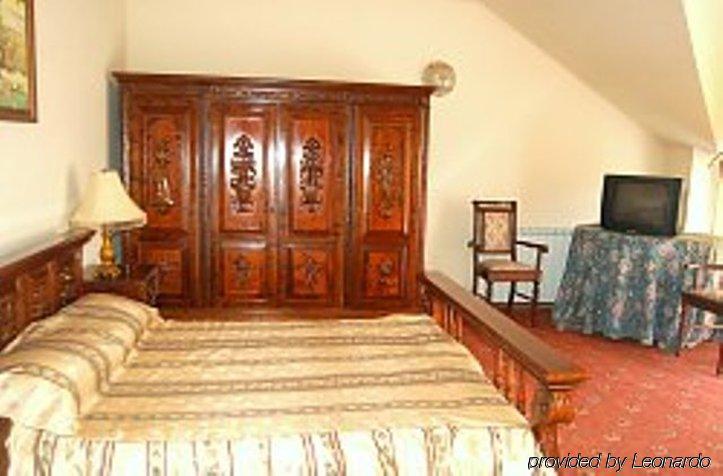 Elite Hotel Oradea Habitación foto