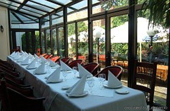 Elite Hotel Oradea Restaurante foto